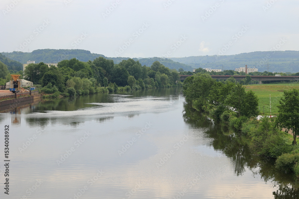 Fototapeta premium Blick auf den Fluss Saar bei Merzig im Saarland