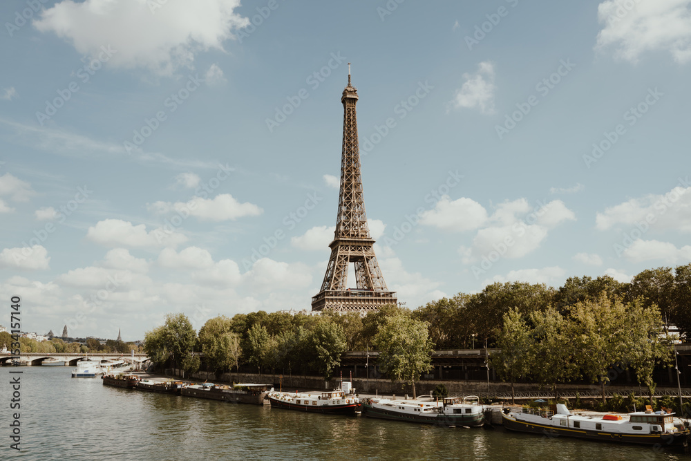 Fototapeta premium eiffel tower in paris