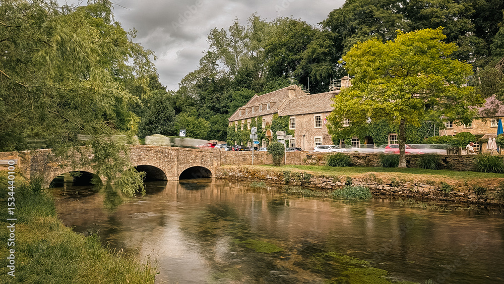 Obraz premium bridge over the river
