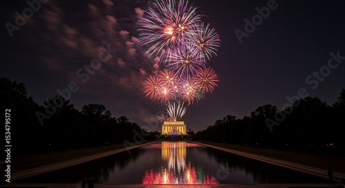 Cuadro en lienzo Fireworks Display over the Lincoln Memorial Reflecting Pool at Night