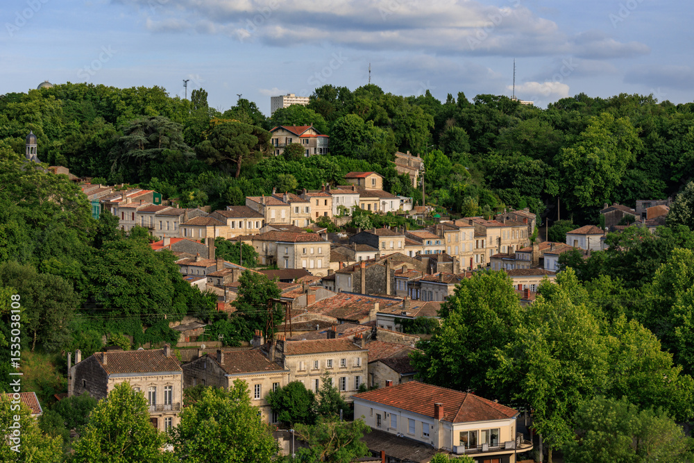 Obraz premium Auf der Garonne bei Bordeaux in Frankreich