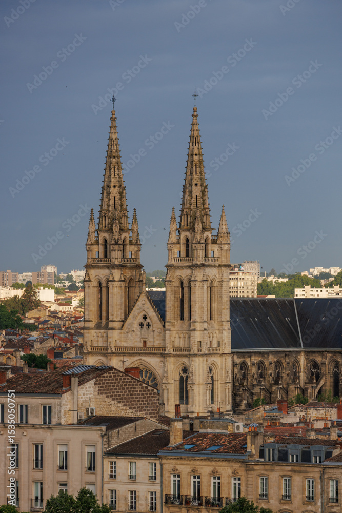 Obraz premium die franzöische Stadt Bordeaux an der Garonne