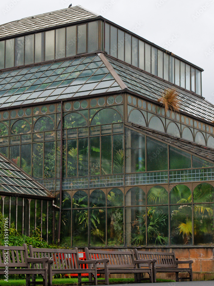 Fototapeta premium Botanic Gardens glasshouse during spring in Glasgow