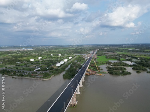 This is the Non Trach Bridge in the final stages of construction. It will join HCMC with Dong Nai and the new Long Thanh Airport