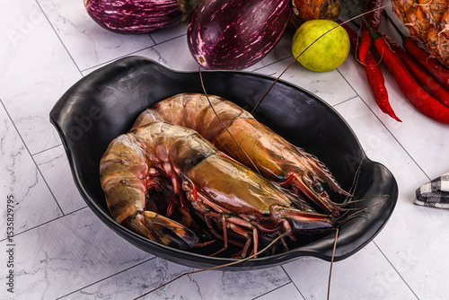 Raw Jumbo king tiger prawns