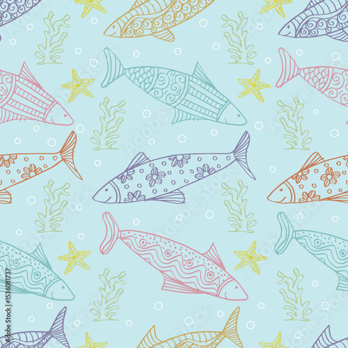 Seamless pattern with fish and seaweed. Vector illustration.
