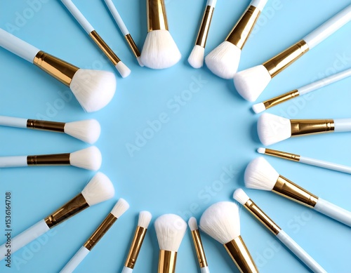 Makeup brushes arranged in a circle (4)