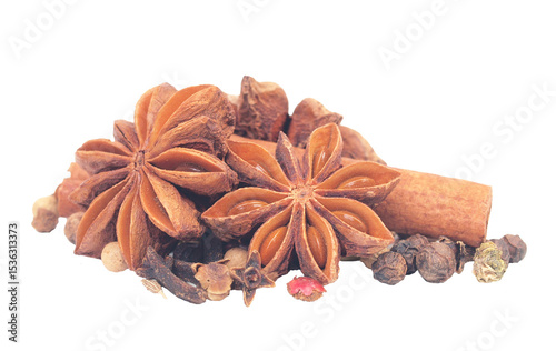 Fototapeta Naklejka Na Ścianę i Meble -  Star anise and cinnamon isolated