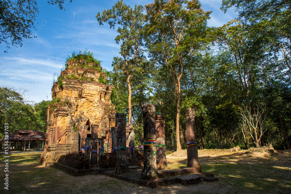 Naklejka premium Prasat Don Tual is a small ancient Khmer castle located on a high cliff on the Phanom Dong Rak mountain range near the Thai-Cambodian border. It is located in Sisaket Province, Thailand.