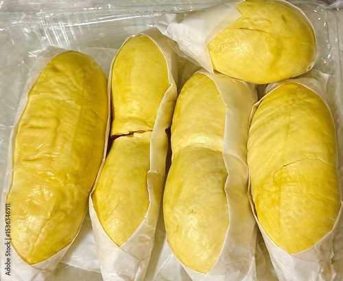 durian, Thai fruit, tropical fruit, exotic fruit, fruit, sweet, creamy, yellow, golden, ripe, delicious, dessert, snack, healthy, fresh, Asian food, Southeast Asian, king of fruits, Monthong, durian p