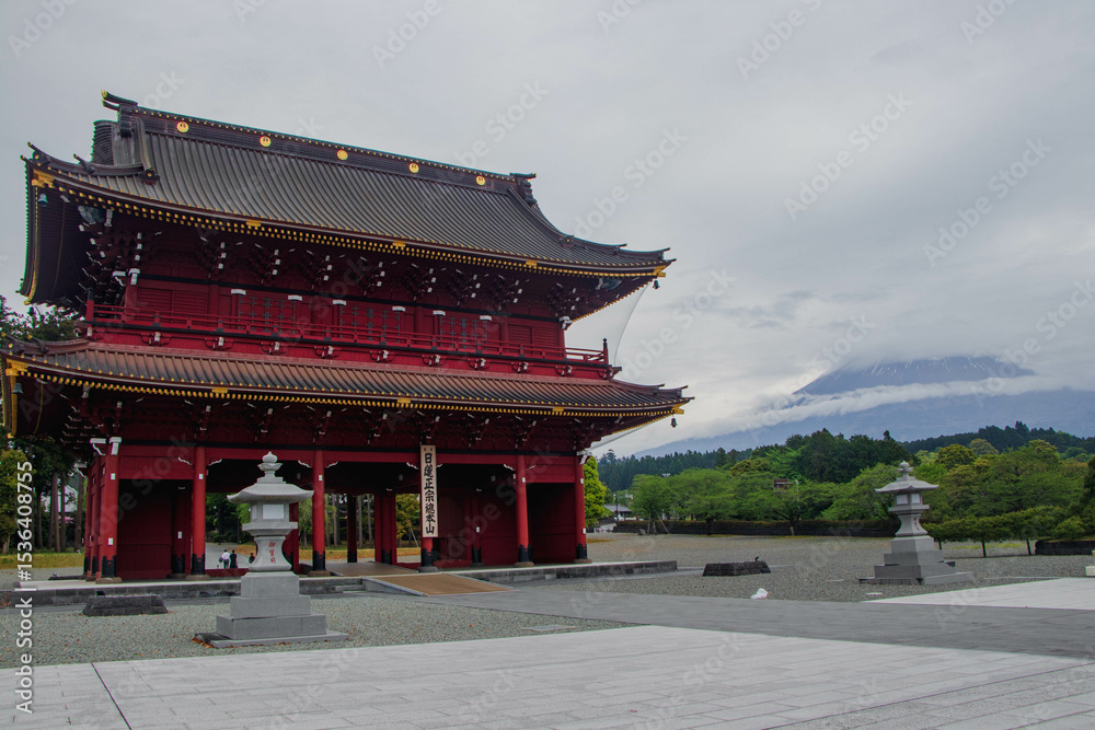 Obraz premium Japan is beautiful whenever you visit