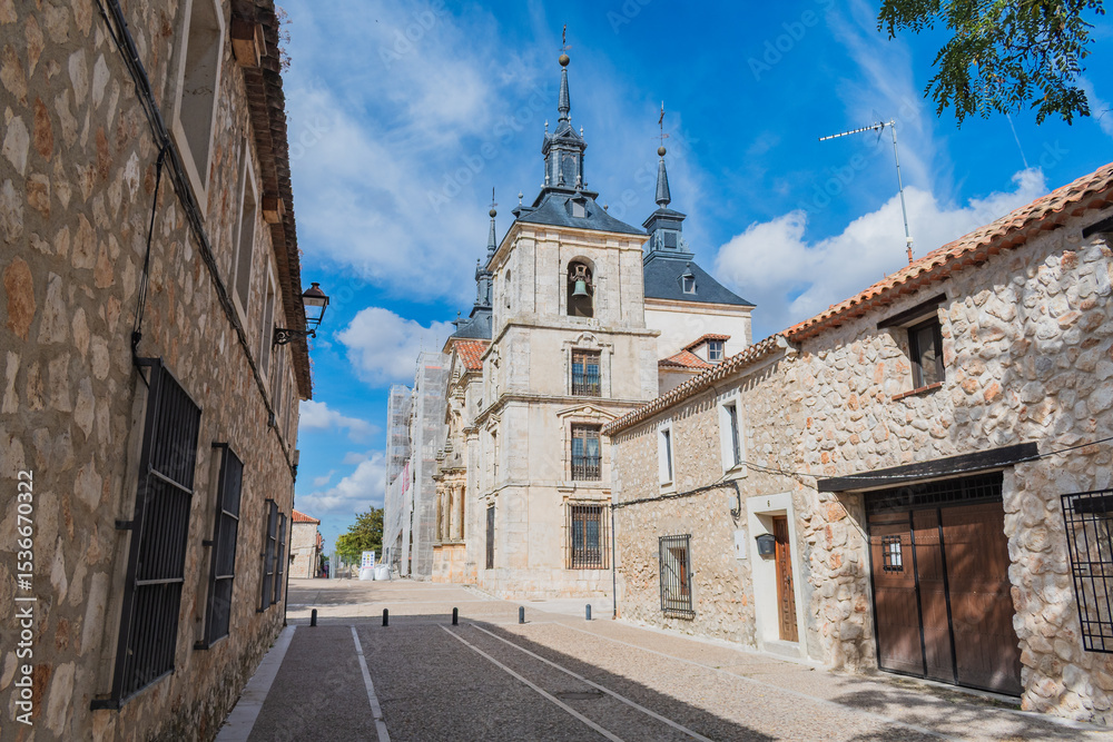 Obraz premium Cityscape of Nuevo Baztan (Madrid)