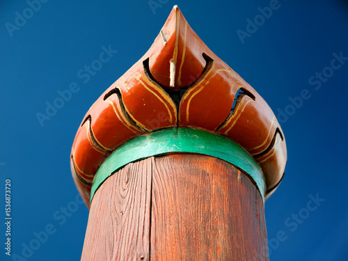 Stilt Construction: Similar to the more elaborate traditional houses, many rural poor homes are built on stilts, providing protection from floods and improving air circulation.
Materials: Bamboo: The 