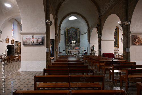 Carta da parati Église paroissiale de l'Annonciation à Cotignac, France