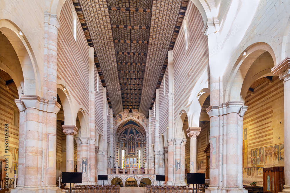 Obraz premium Basilica of San Zeno, Verona, Italy
