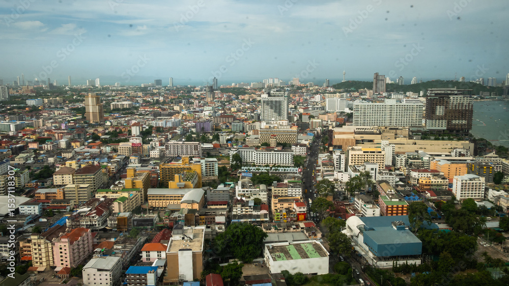 Naklejka premium Urban exploration cityscape view of pattaya thailand aerial perspective vibrant atmosphere
