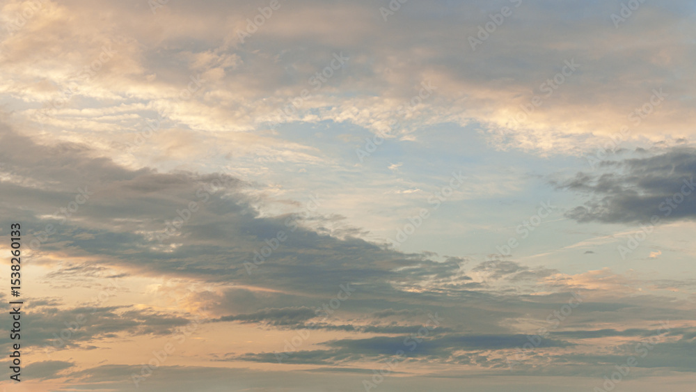 Fototapeta premium abstract background of cloudy sunset sky golden hour