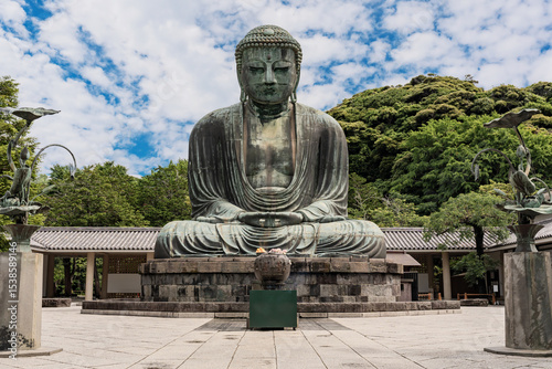 Fotografia Ancient bronze statue of the Great Buddha Daibutsu in Kotoku-in temple, Japan
