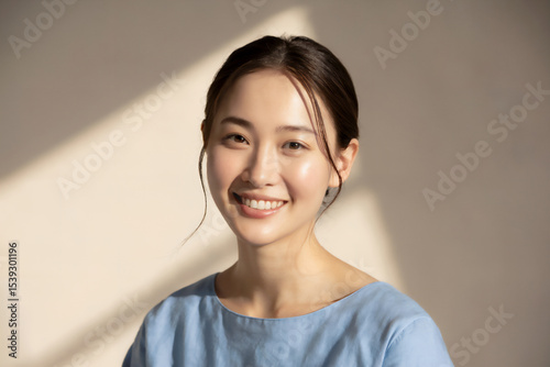 笑顔の若い女性 Generative AI