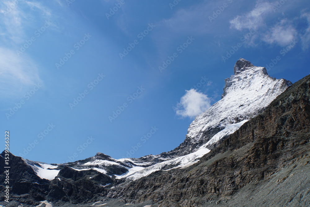Obraz premium Panoramic view of Matterhorn from Matterhorn Glacier Trail in Switzerland