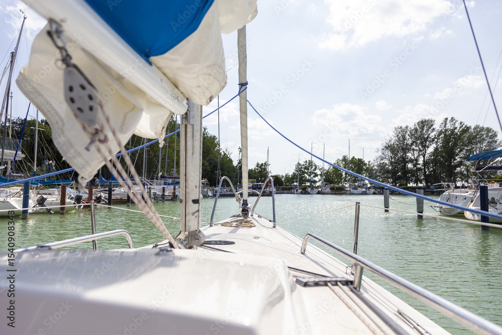 Fototapeta premium Segelschiff im Hafen