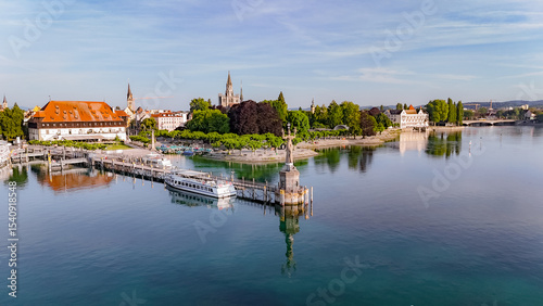 Tableau sur toile Imperia Statue Drohnenaufnahme von Konstanz am Bodensee