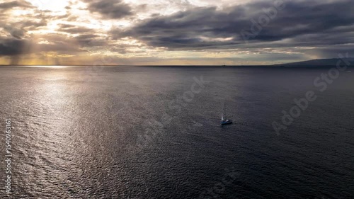 Waikiki Sailing before storm