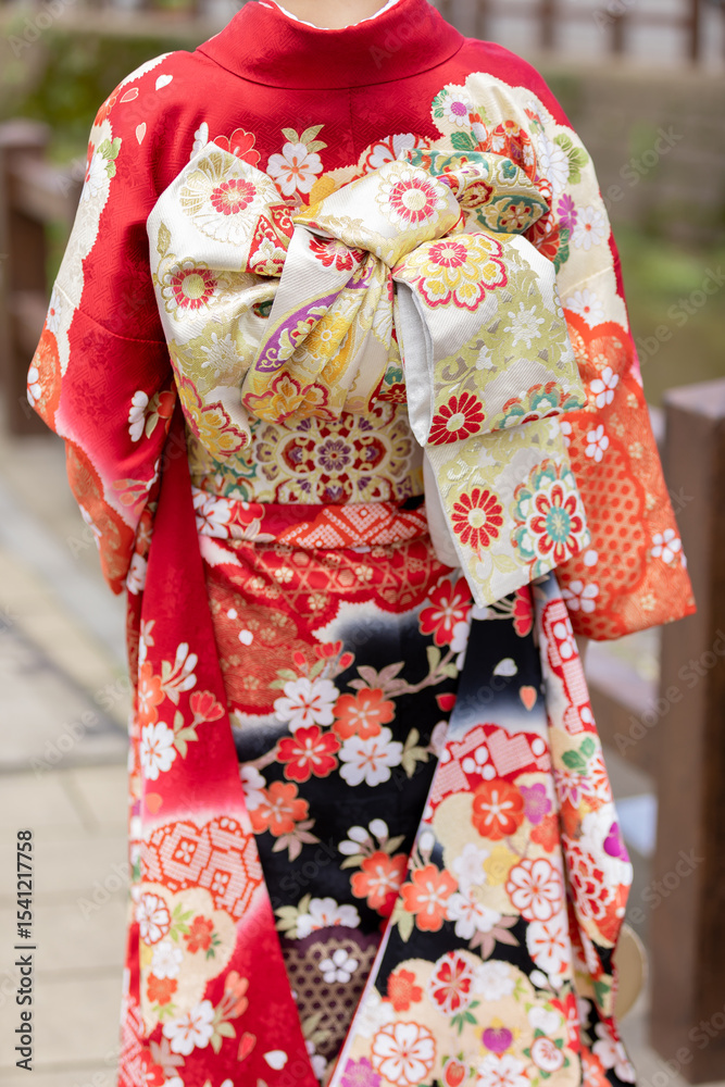 Naklejka premium 着物姿の女性