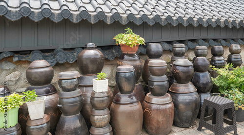 순창 발효식품테마파크의 고풍스런 크고 작은 옹기들