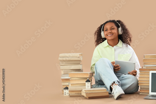 African-American teenage gi...