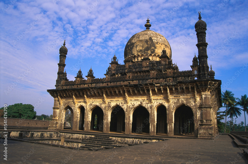 Fototapeta premium indian old ancient monument india
