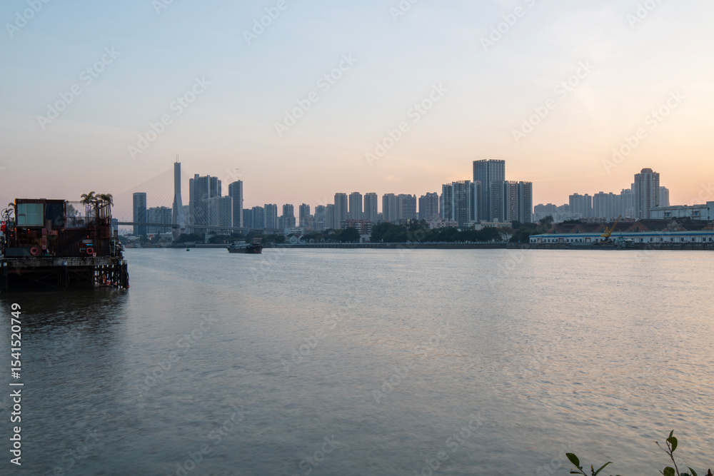 Fototapeta premium guangzhou city skylin at sunset