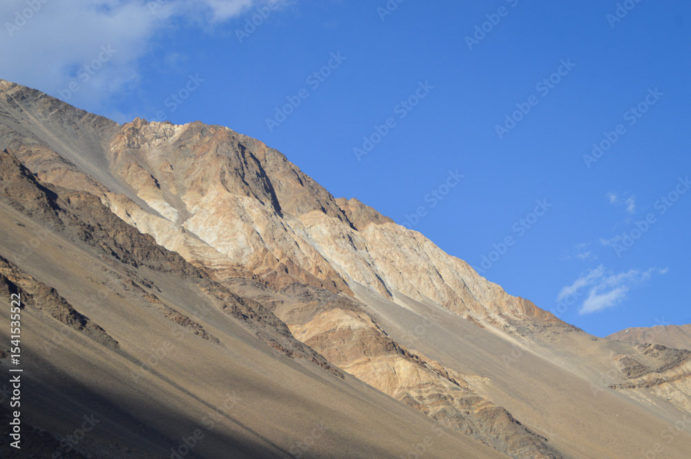 Fototapeta premium Ladakh Mountains and and its Picturesque Beauty 