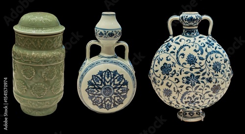 Valokuva A collection of three antique porcelain vessels