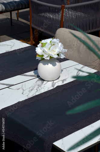 restaurant table decoration with flower