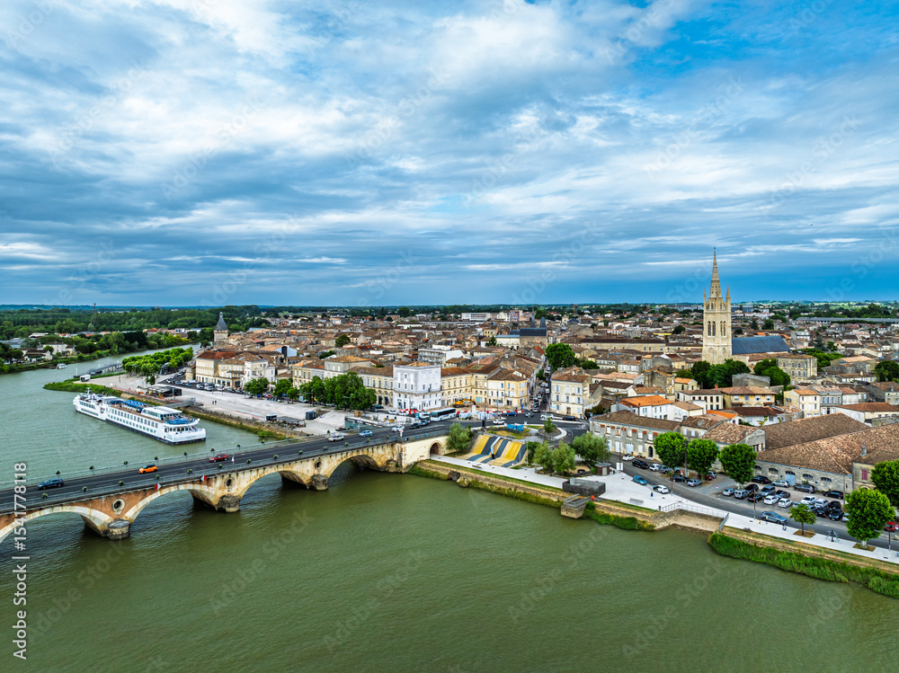 Fototapeta premium Libourne from a drone, Gironde, Nouvelle-Aquitaine, Saint-Emilion and Pomerol, Southwestern France, Europe