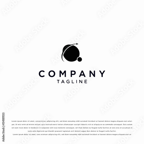Minimalist Abstract Logo with Geometric Shapes on White Background