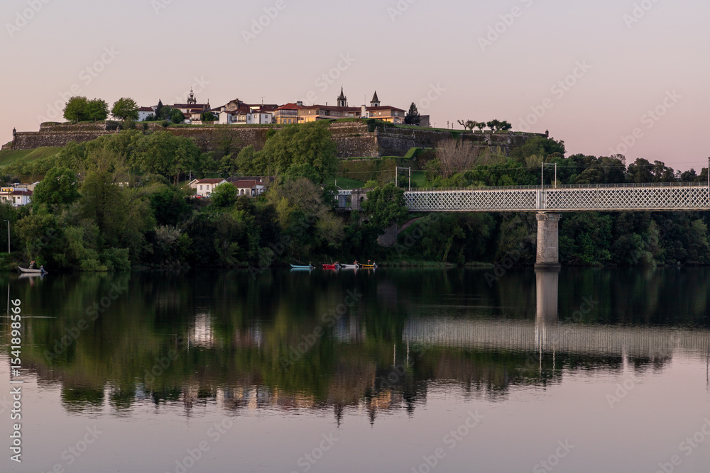 Fototapeta premium Valenca fortress and Minho river