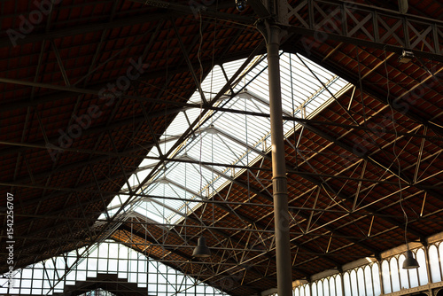 Born market roof showing steel structure and tiled roof