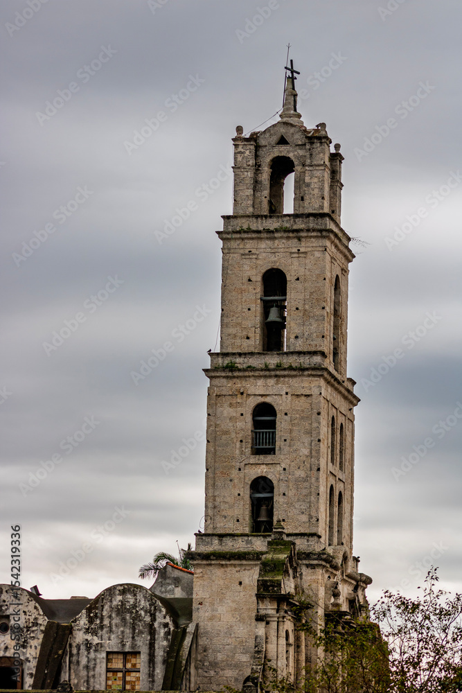Fototapeta premium Basilica of Saint Francis of Assisi in Havana, Cuba