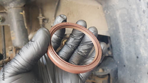 Car engine crank retainer seal