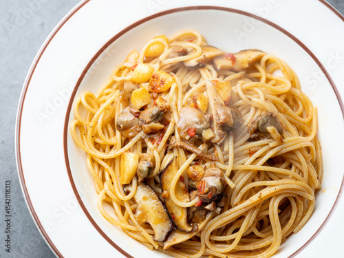 Фототапет cockle Oil Pasta on a Plate