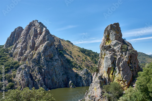 Obraz na plátně The spectacular rock formations of the Salto del Gitano in Monfrague, Extremadur