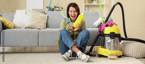 Screaming housewife with de...