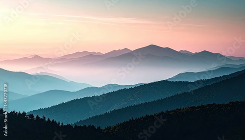 「幻想的な山の風景｜朝焼け・夕焼けに染まる絶景パノラマ画像」

