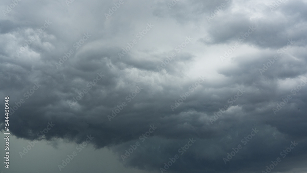 Obraz premium Gray rain clouds are coming. storm clouds.