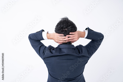 ビジネス　悩む男性