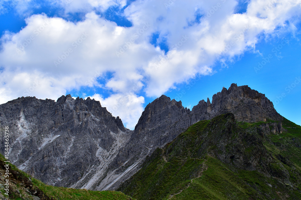 Fototapeta premium Landscape of beautiful Austrian Alps . Tirol ,austria
