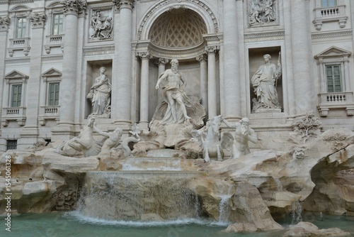 trevi fountain rome italy photo