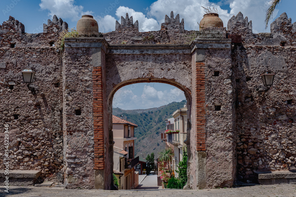Naklejka premium Ancient Stone Archway